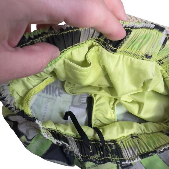 Nike ICON Clash Oregon Womens Dri-Fit Tempo Shorts medium - Picture 11 of 16